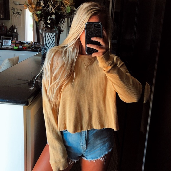 Tops - Yellow gold long sleeve thermal crop top